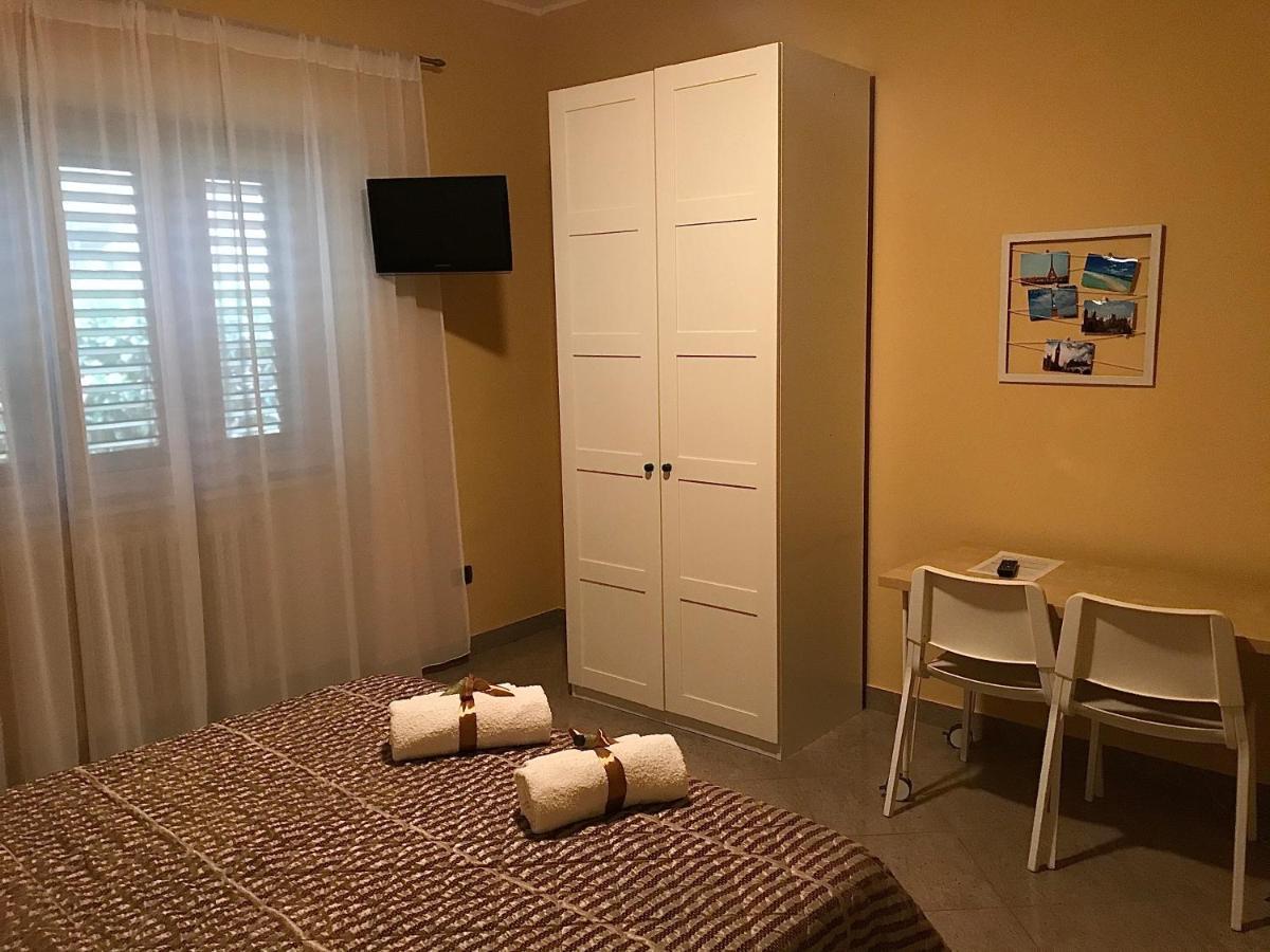 B&B Le Camerette Di Edda Cassino Eksteriør billede